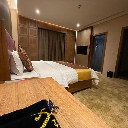 利雅德Hosta Al Yasmin公寓式酒店 外观 照片