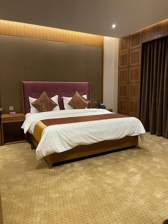 利雅德Hosta Al Yasmin公寓式酒店 外观 照片